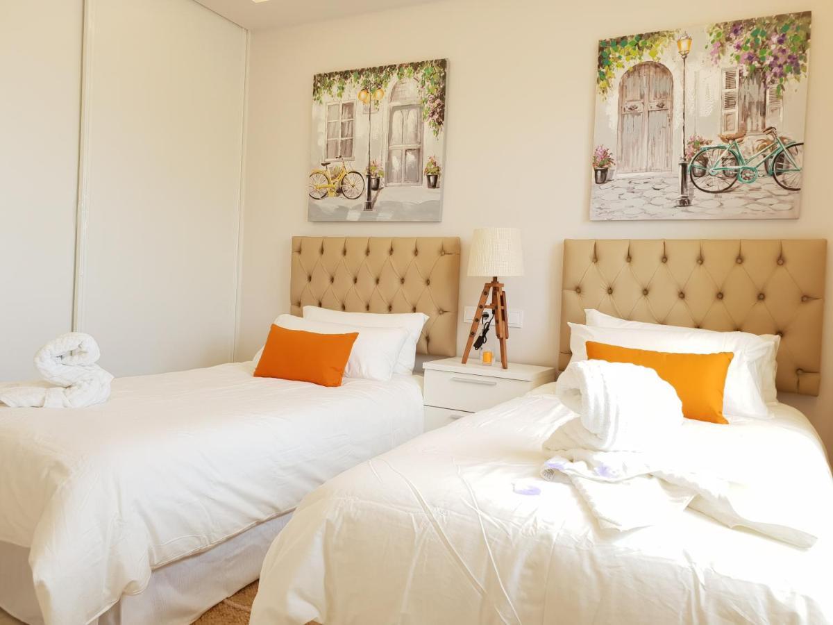 Fantastic Apartment In Front Of The Sea & Marina Estepona Kültér fotó